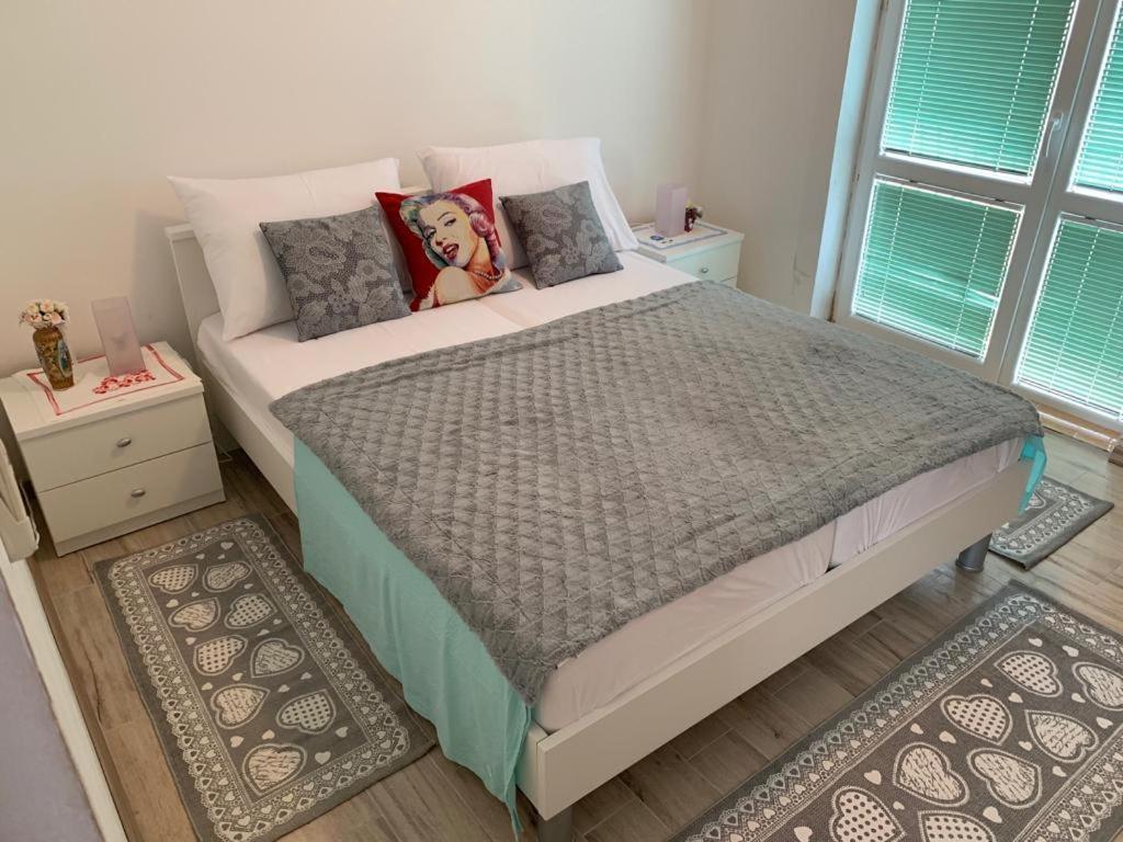 Apartment Ana 로고즈니차 외부 사진