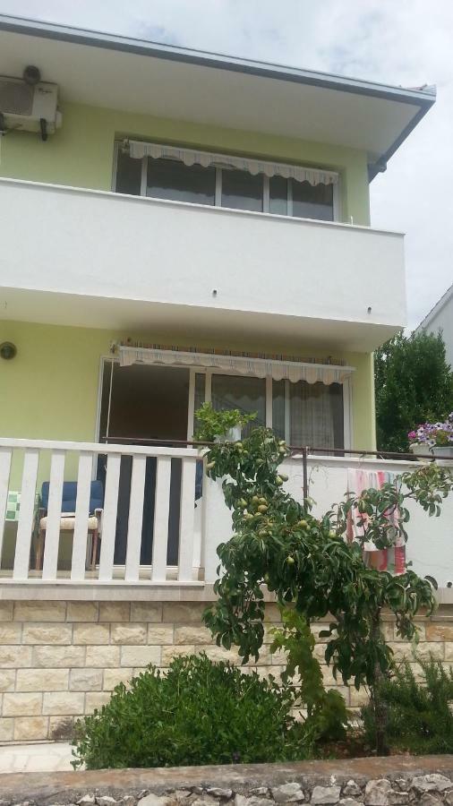 Apartment Ana 로고즈니차 외부 사진