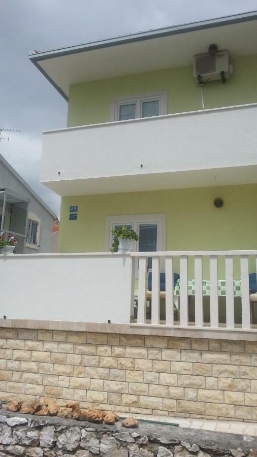 Apartment Ana 로고즈니차 외부 사진